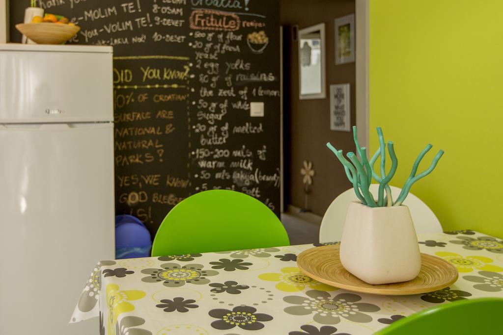Charming Seaside Apartments Noa & Jakov, Zaboric Sibenik Exterior foto